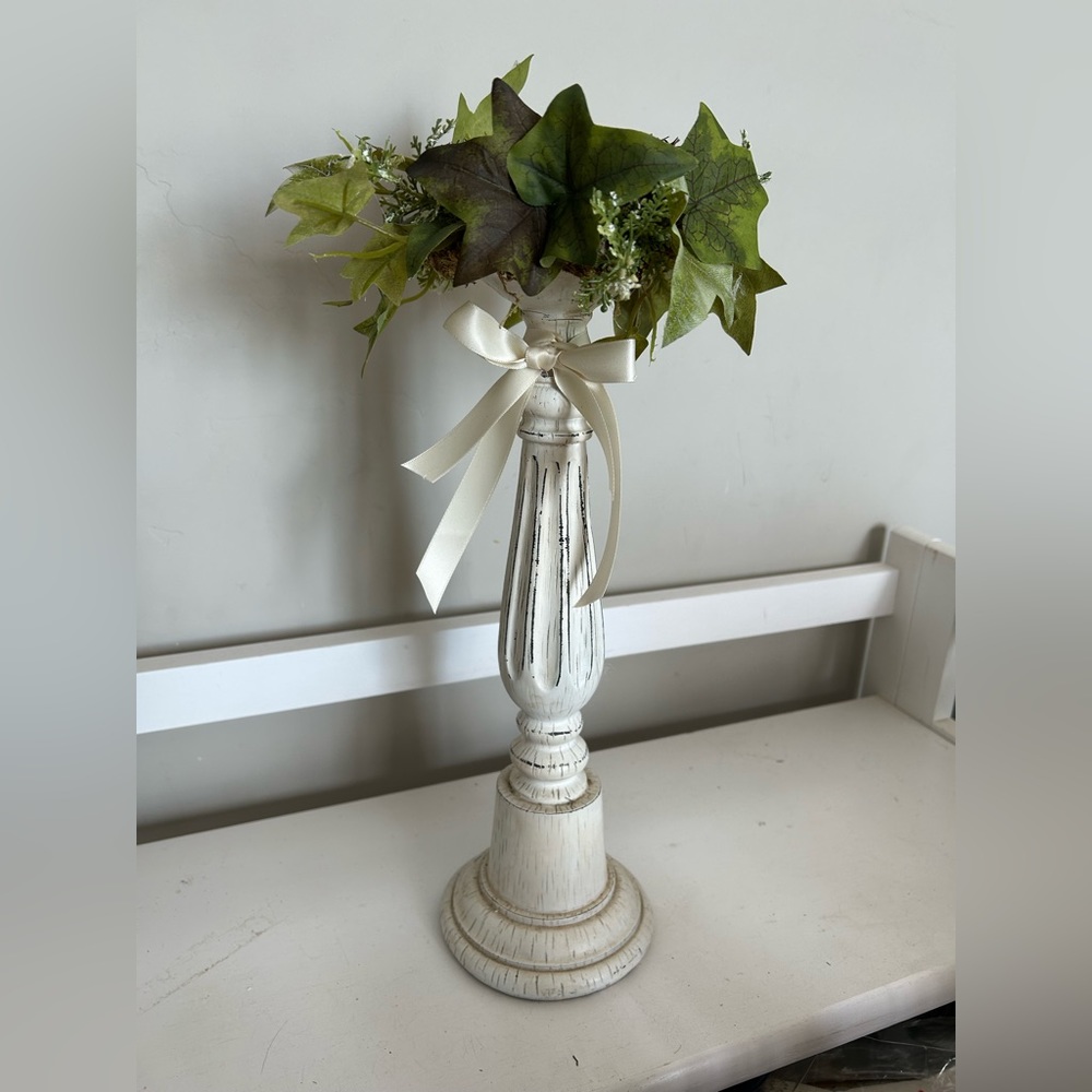 Farmhouse floral bird nest candlestick